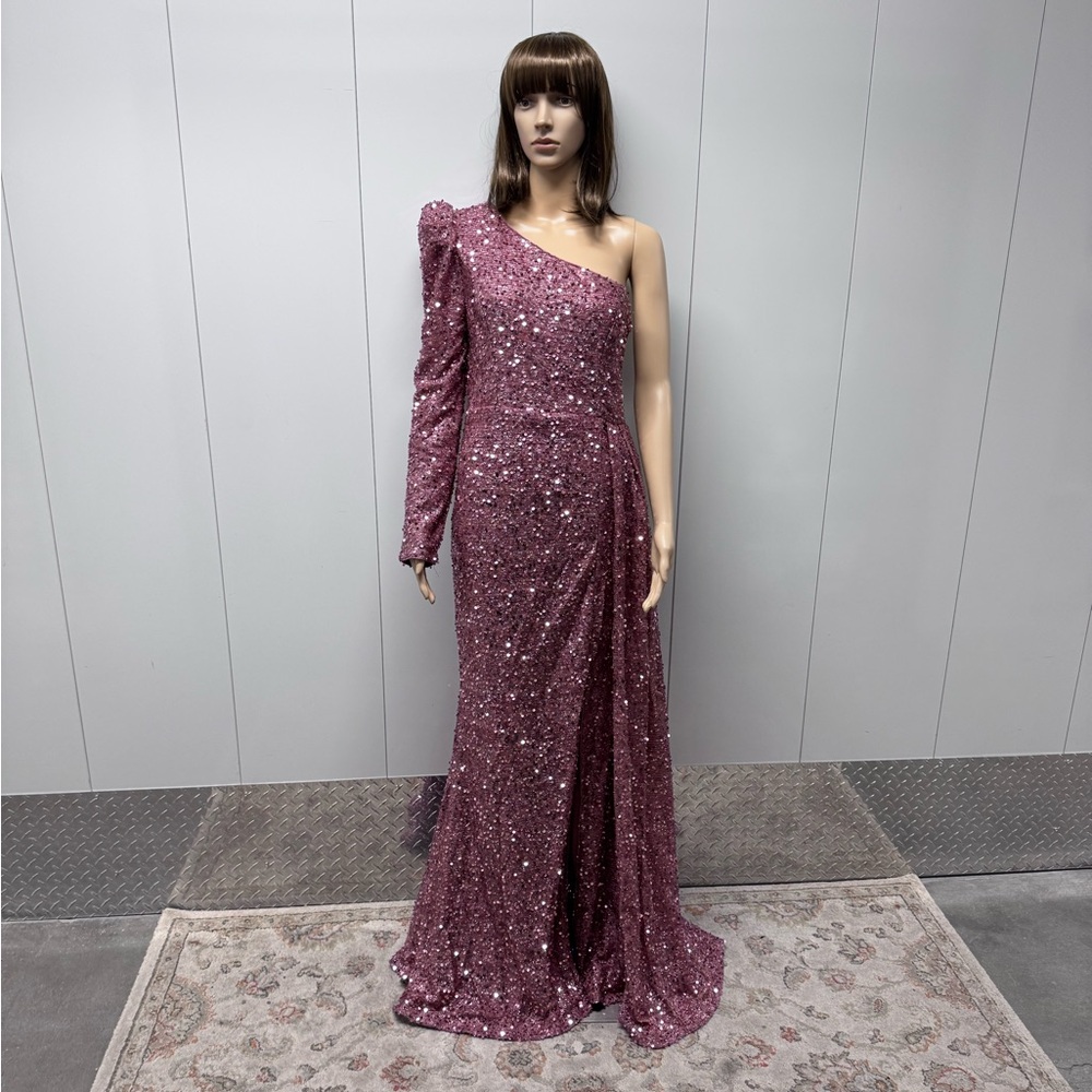 💖SALE NEW! STUNNING PINK SEQUIN MAXI GOWN